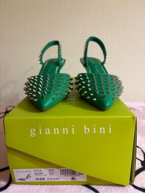 Gianni Bini Emerald Green Pointed Slingback Flats with Silver Spikes